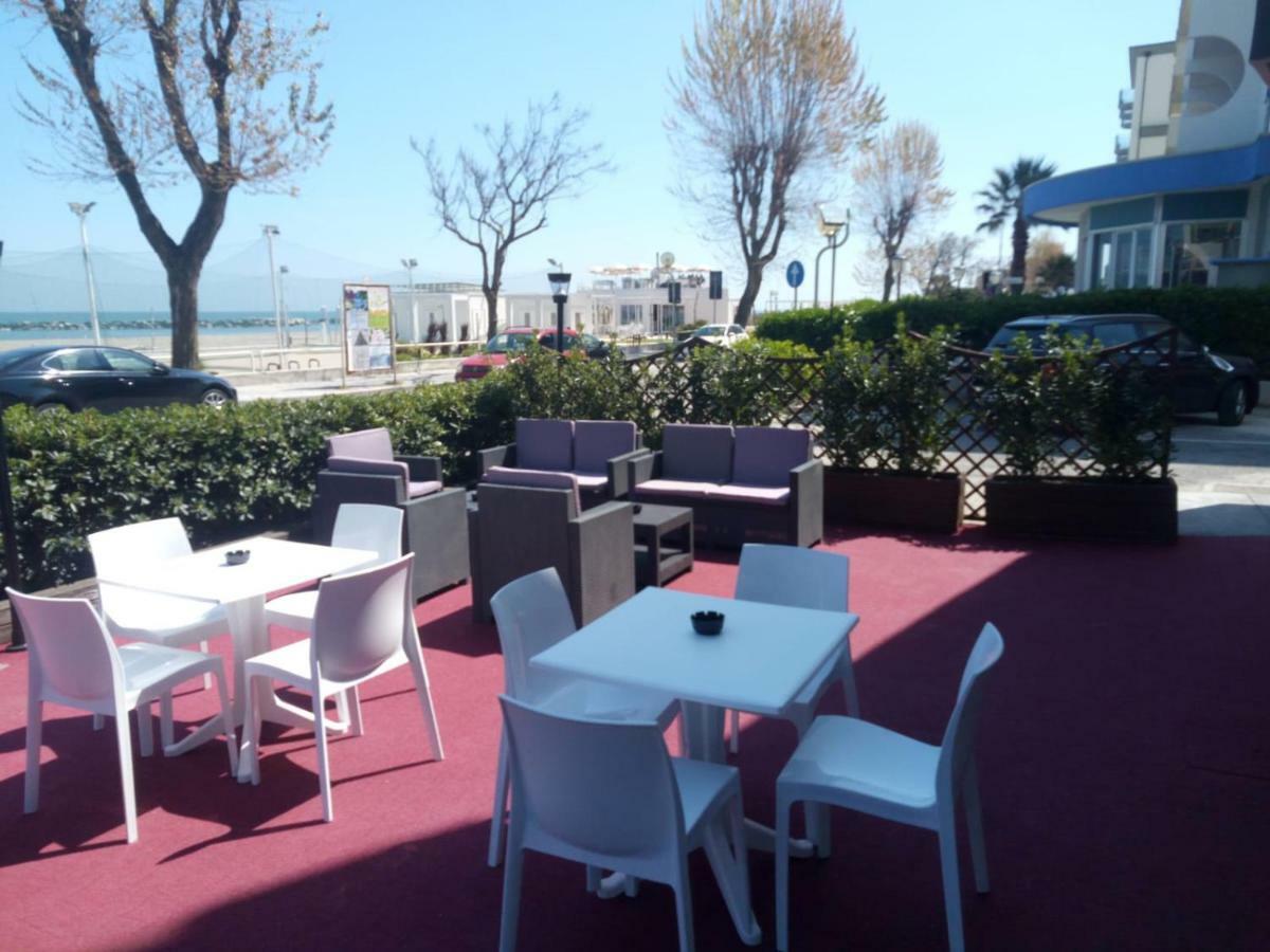Tyc Hotel Viserbella di Rimini Exterior photo